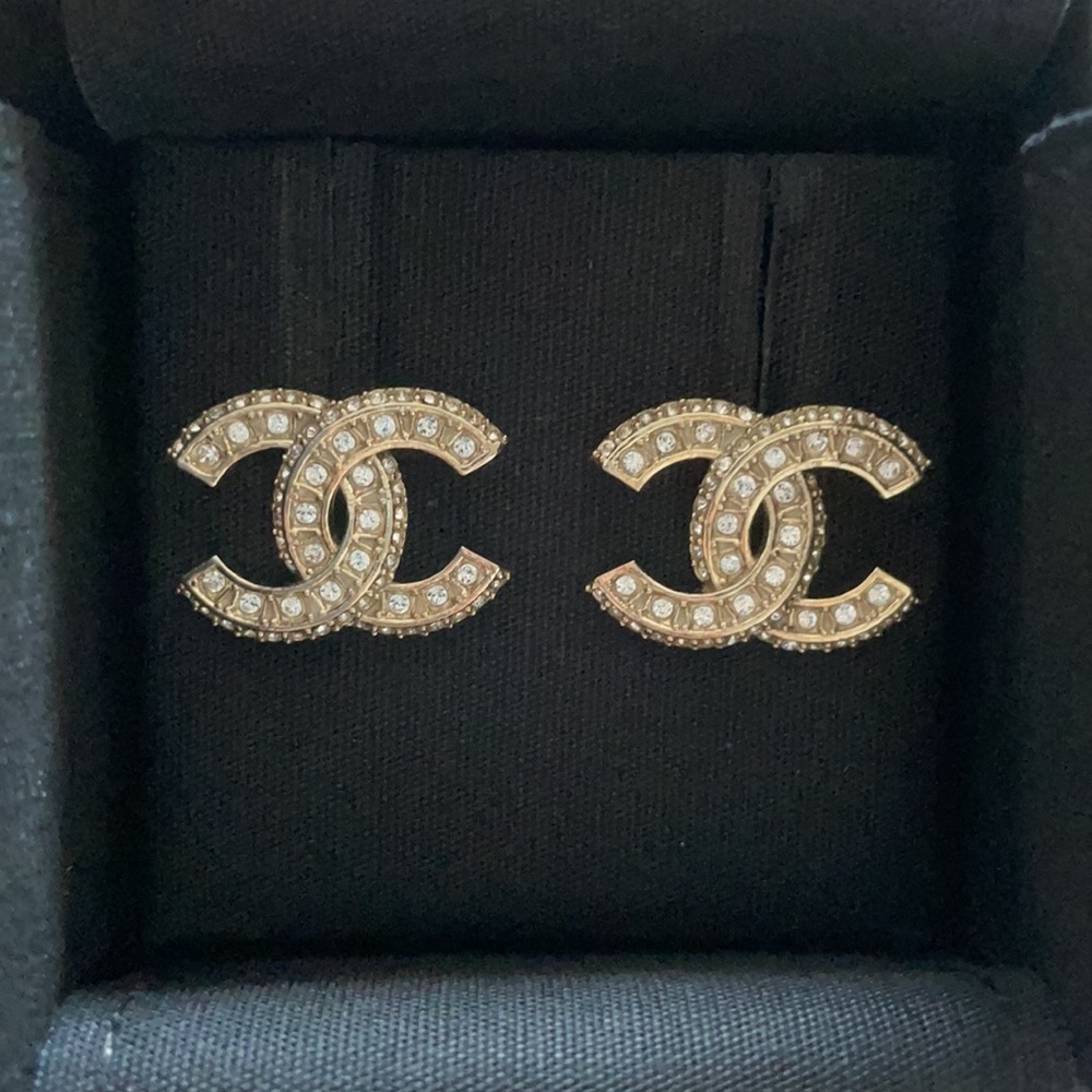 ❌SOLD❌Chanel CC Gold Earrings